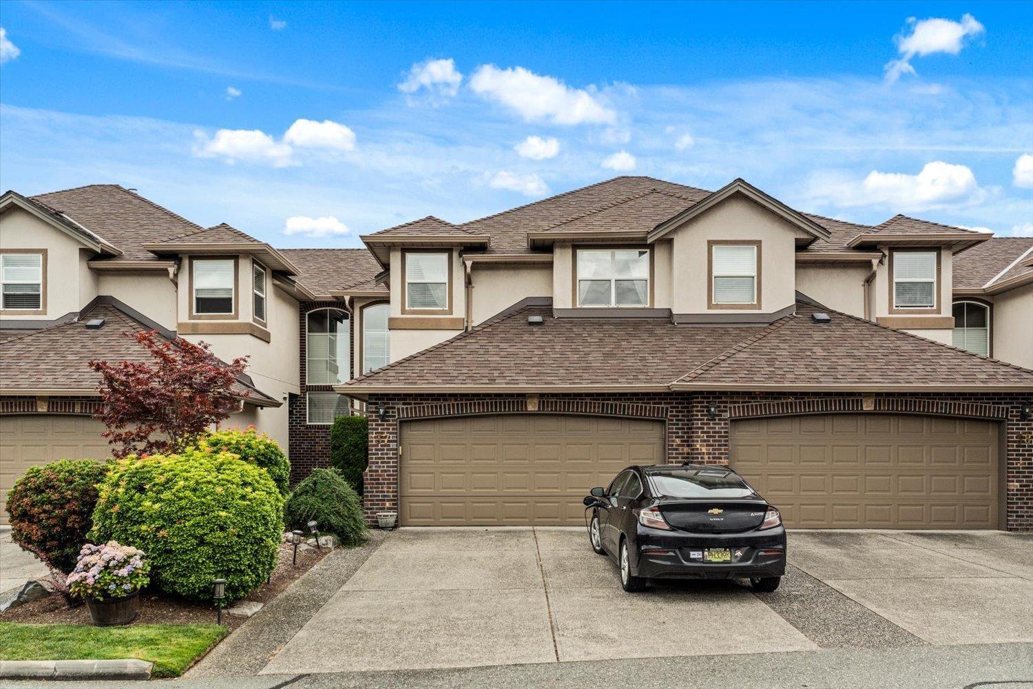 Photo of 37 2525 YALE COURT 34