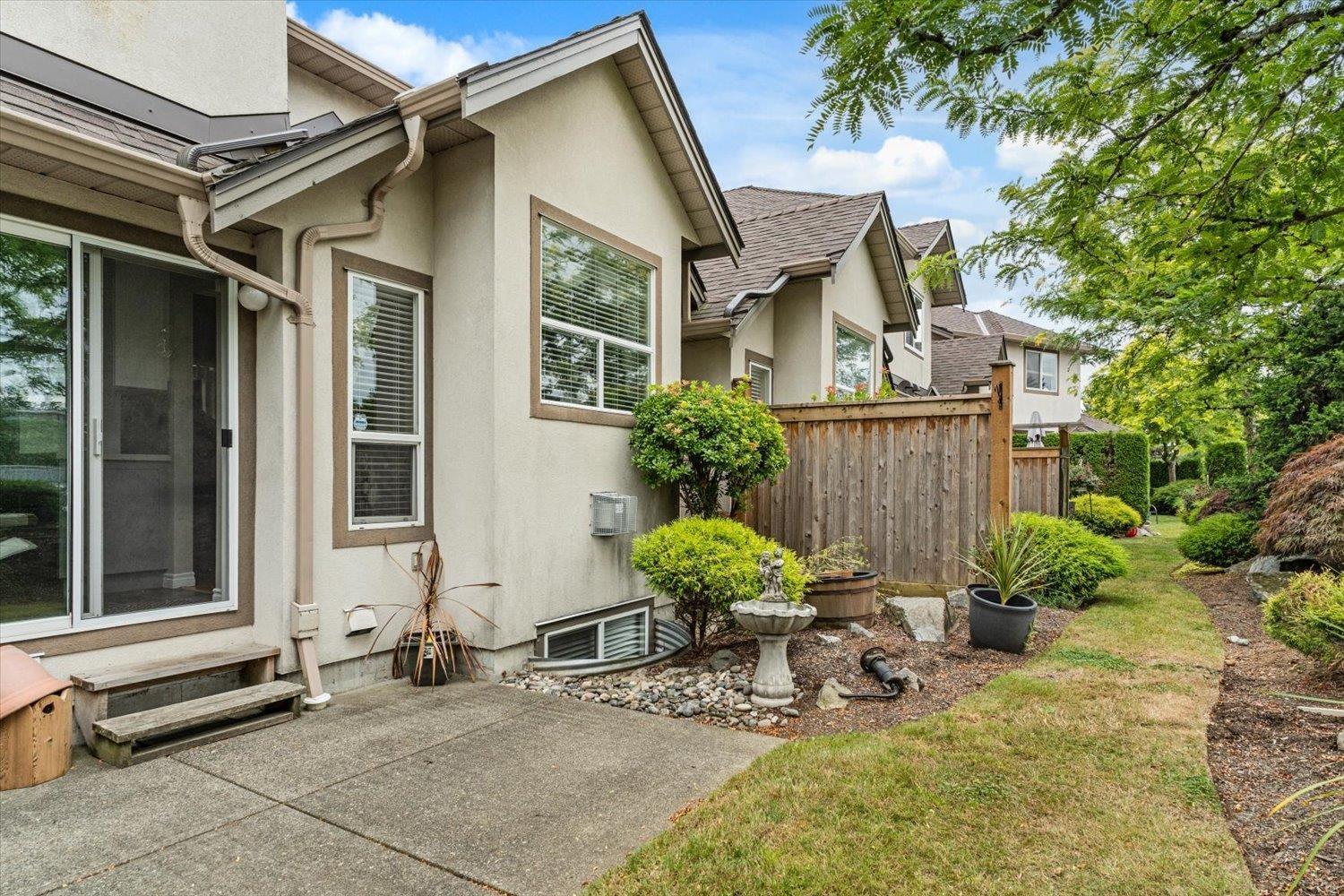 Photo of 37 2525 YALE COURT 32