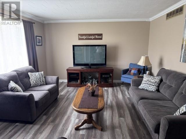 233 Elizabeth Drive - 24