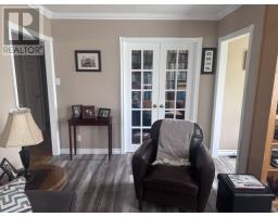 233 Elizabeth Drive thumbnail 5