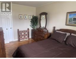 233 Elizabeth Drive thumbnail 7