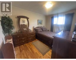 233 Elizabeth Drive thumbnail 8