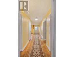 28 Ruth Avenue thumbnail 3