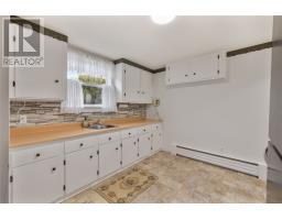 28 Ruth Avenue thumbnail 9