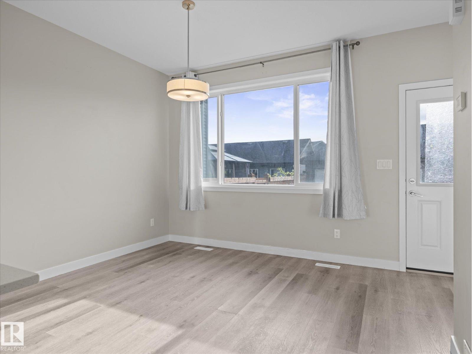 541 PATERSON WY SW - 12