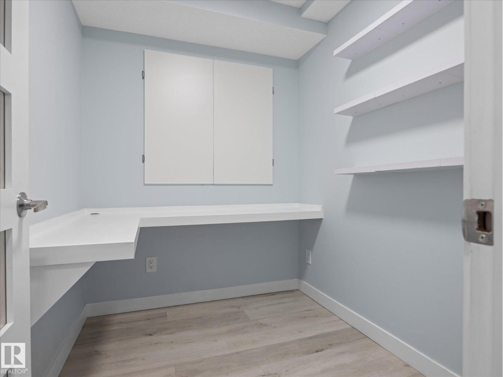 541 PATERSON WY SW - 34