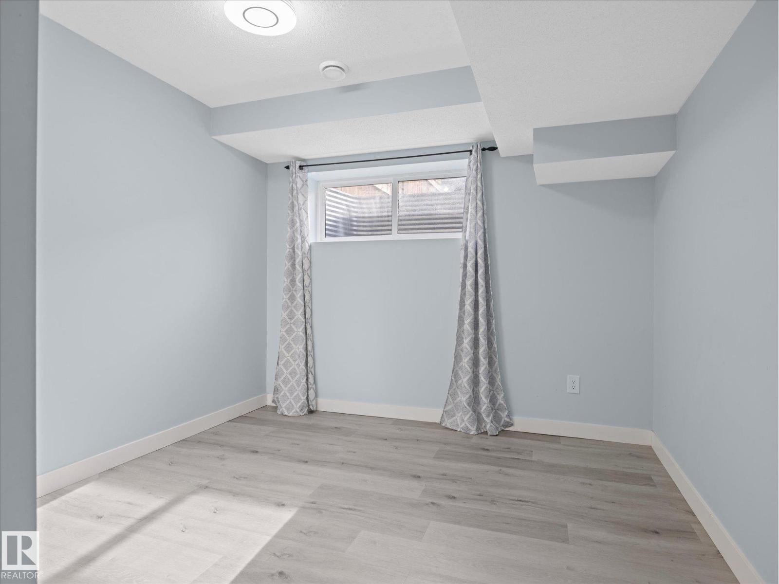 541 PATERSON WY SW - 38