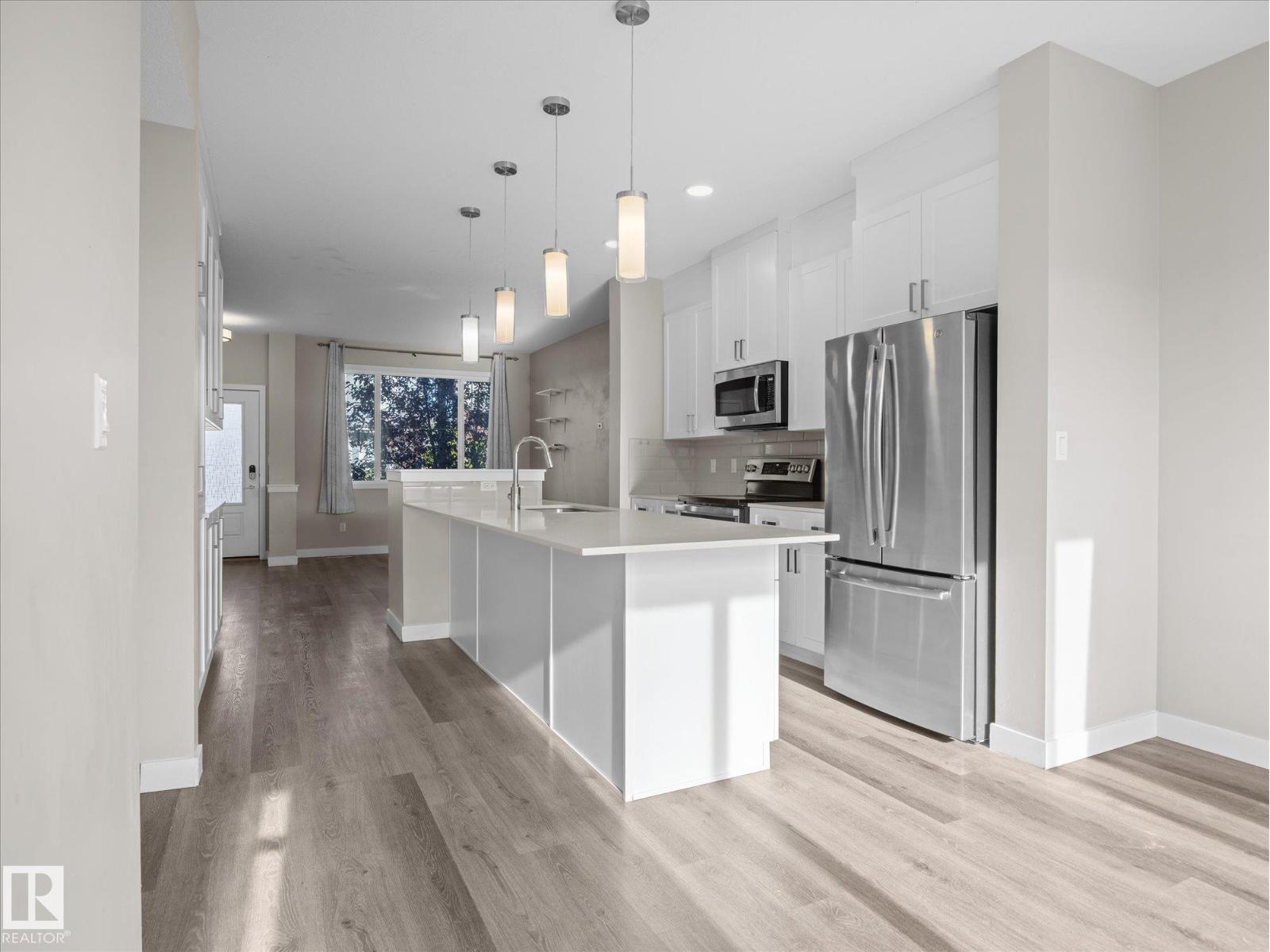 541 PATERSON WY SW - 8