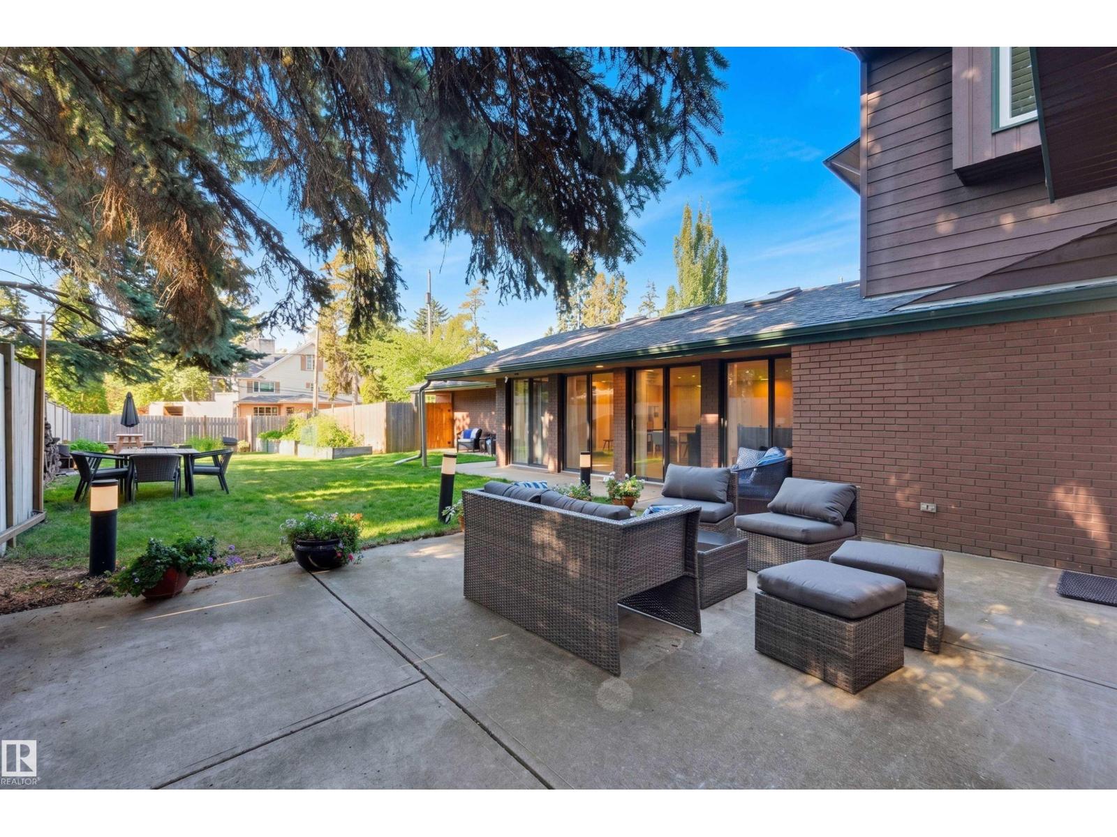9130 118 ST NW - 50