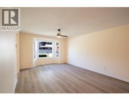 Living room - 183 Maple Street Unit# 102, Penticton, BC V2A5V4 Photo 9