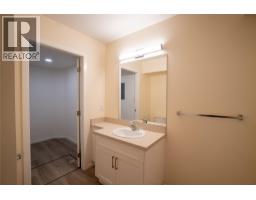183 Maple Street Unit# 102, Penticton, BC V2A5V4 Photo 23