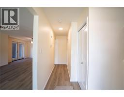 Laundry room - 183 Maple Street Unit# 102, Penticton, BC V2A5V4 Photo 11