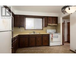 Laundry room - 111 Briarhill Drive, Stratford, ON N5A6N6 Photo 8