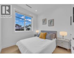 1 3438 Triumph Street, Vancouver, BC V5K1T8 Photo 11