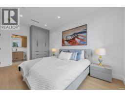 1 3438 Triumph Street, Vancouver, BC V5K1T8 Photo 13