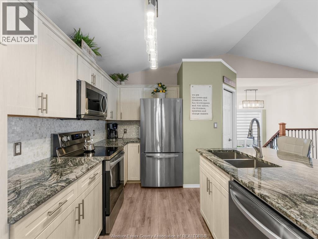 908 MICHAEL DRIVE - 13