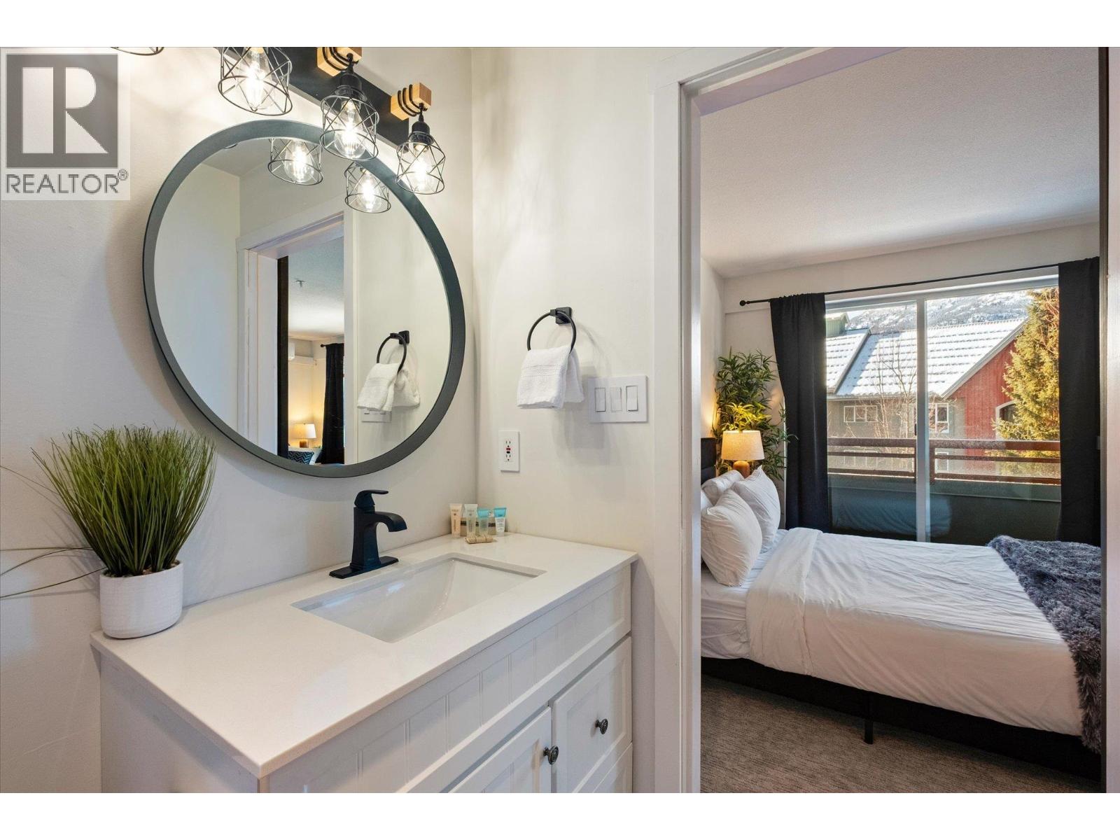 425 4314 MAIN STREET, Whistler