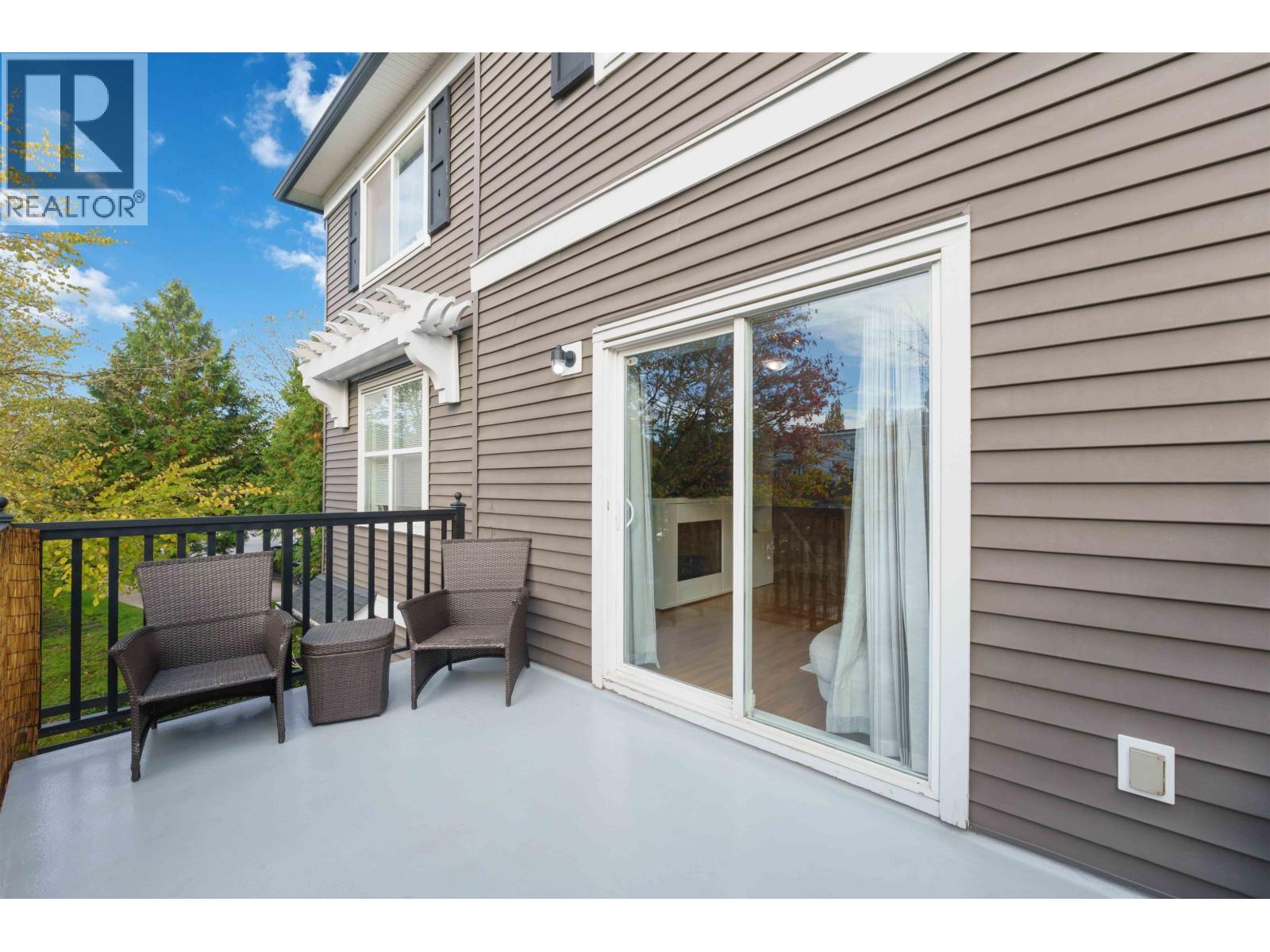 17 19572 FRASER WAY, Pitt Meadows