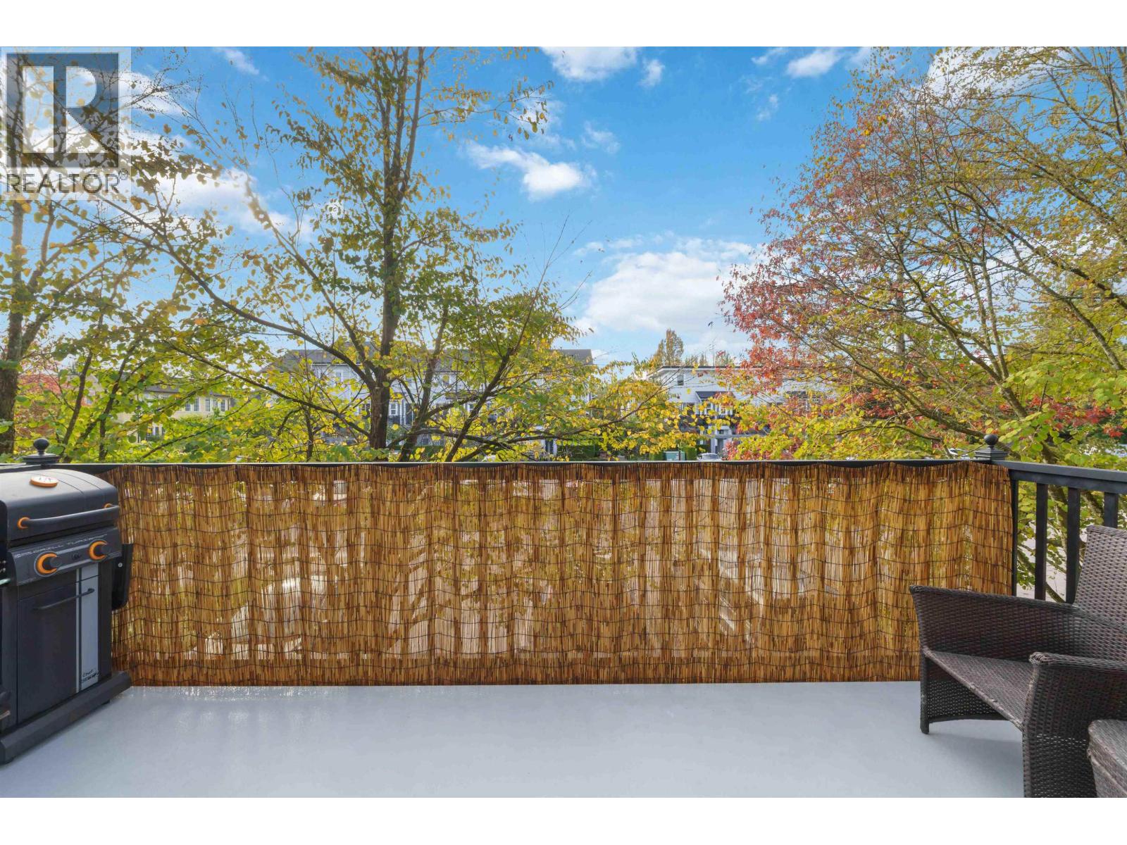 17 19572 FRASER WAY, Pitt Meadows