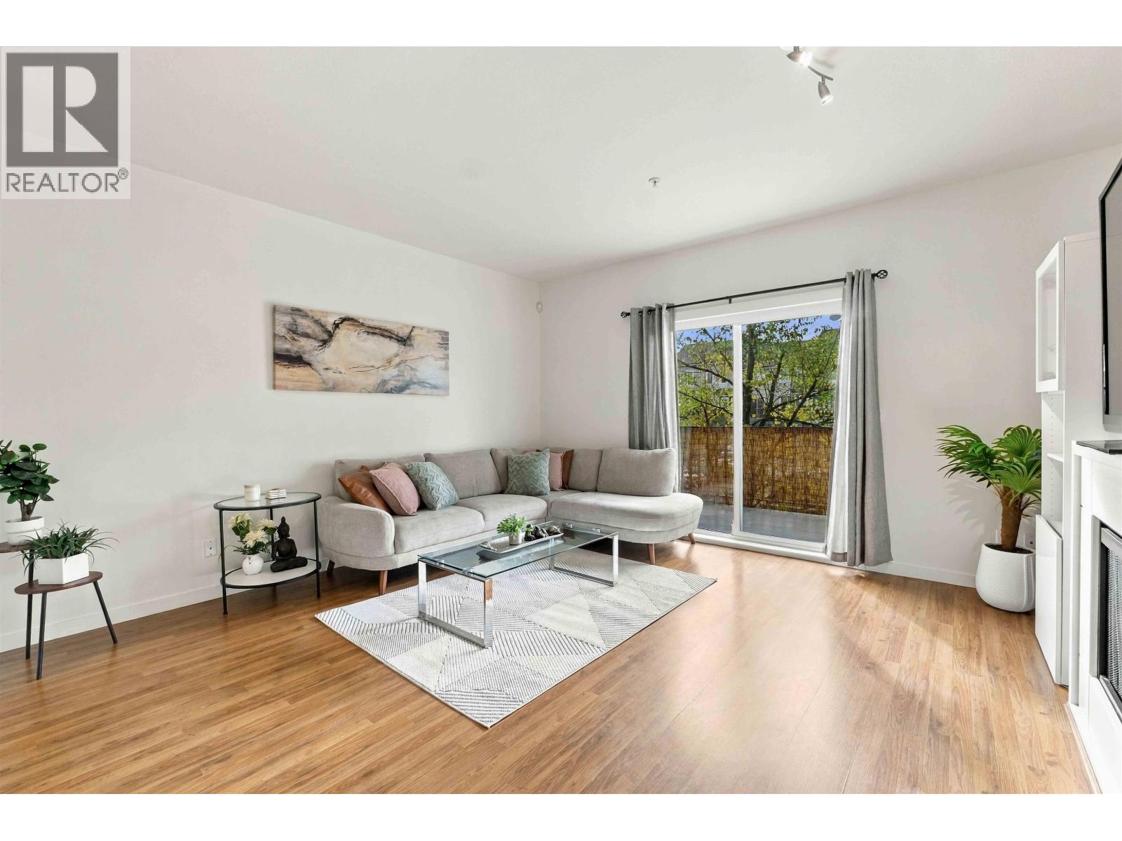17 19572 FRASER WAY, Pitt Meadows