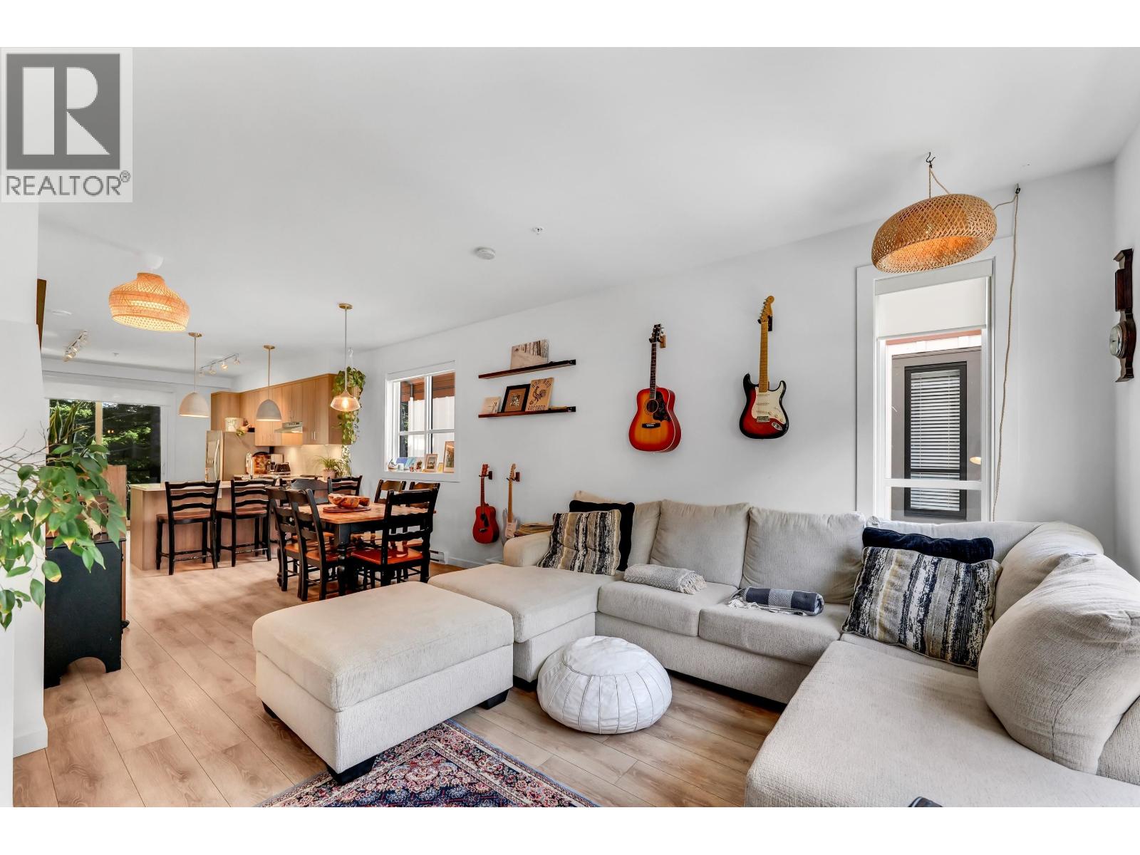 64 39769 GOVERNMENT ROAD, Squamish