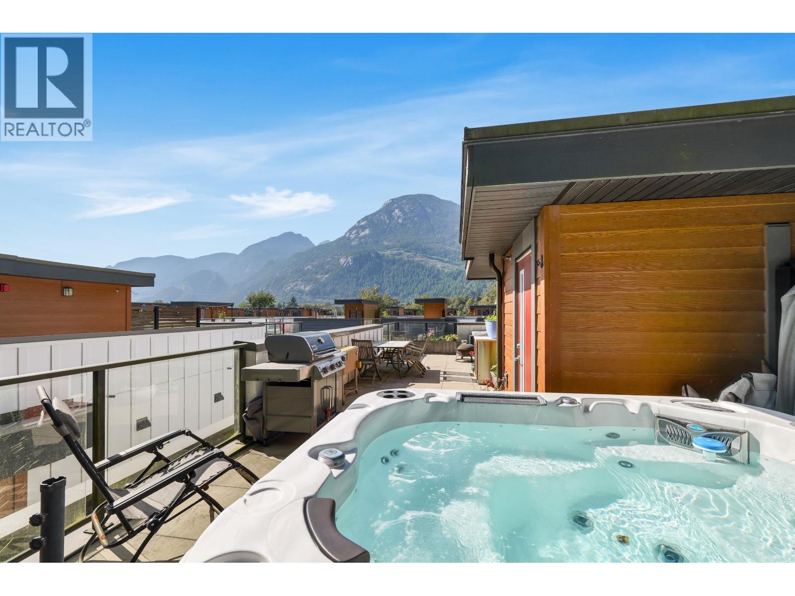 64 39769 GOVERNMENT ROAD, Squamish
