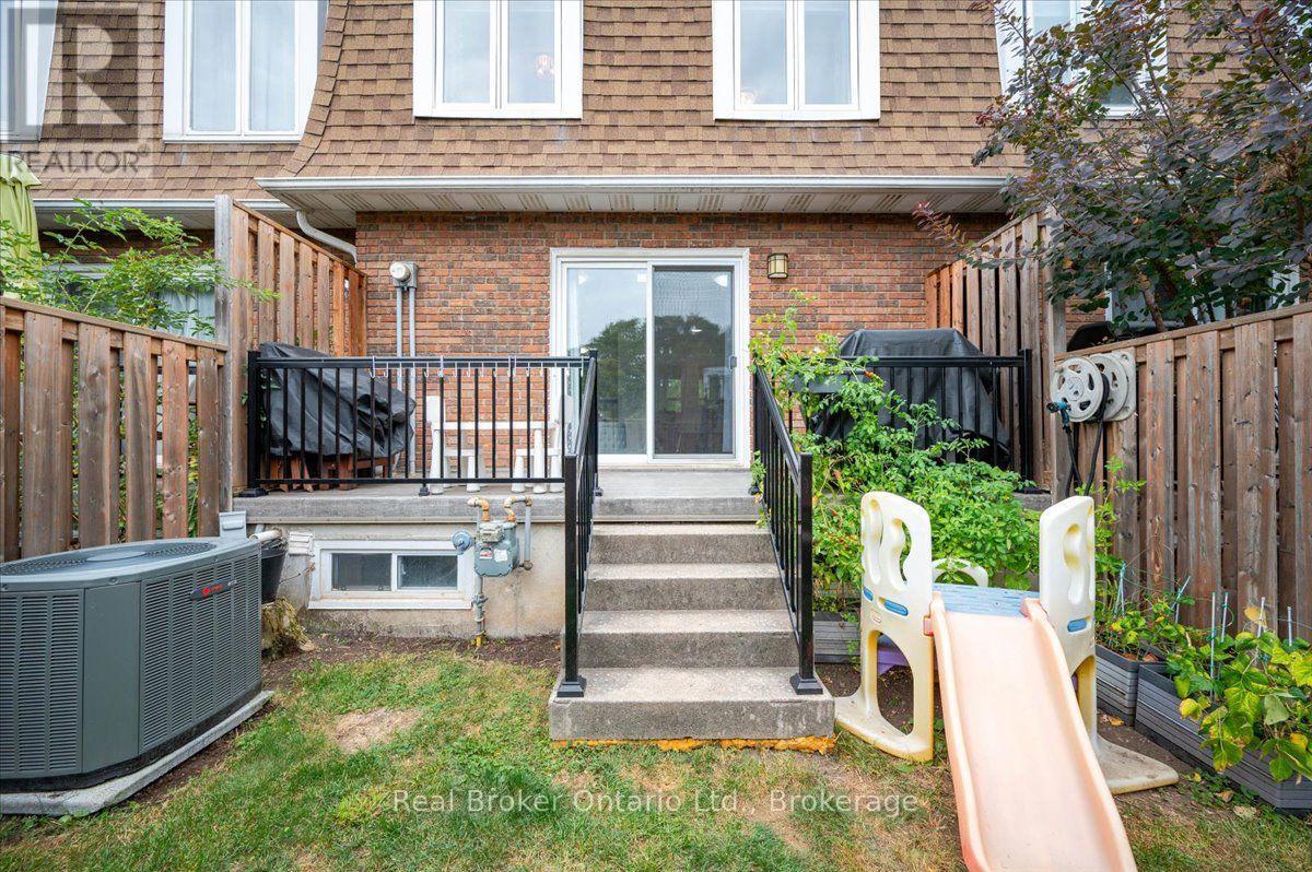 1569 WESTMINSTER PLACE - Image 32