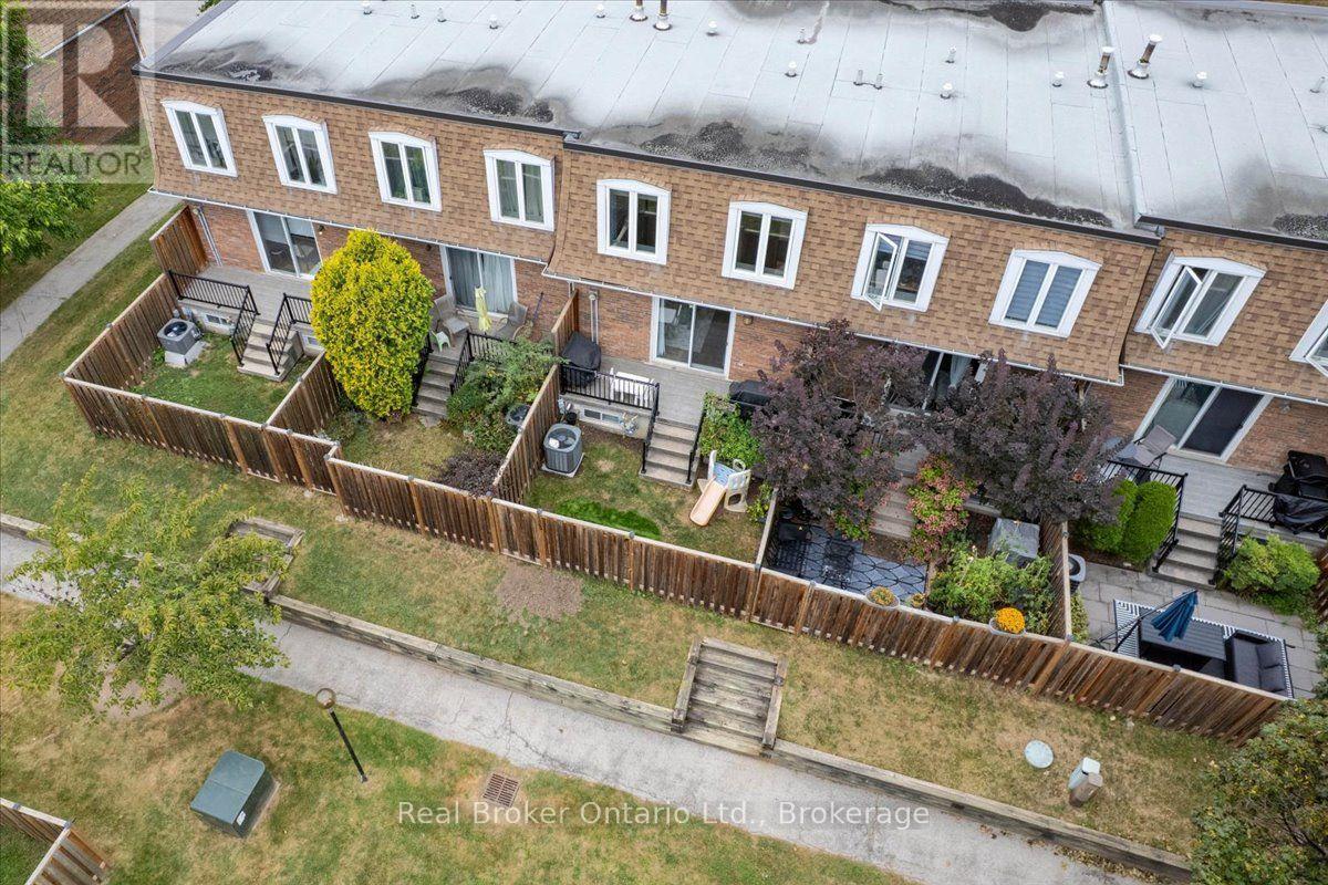 1569 WESTMINSTER PLACE - Image 34