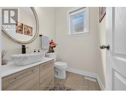 121 Centre Street, Essa, ON L0M1B0 Photo 7
