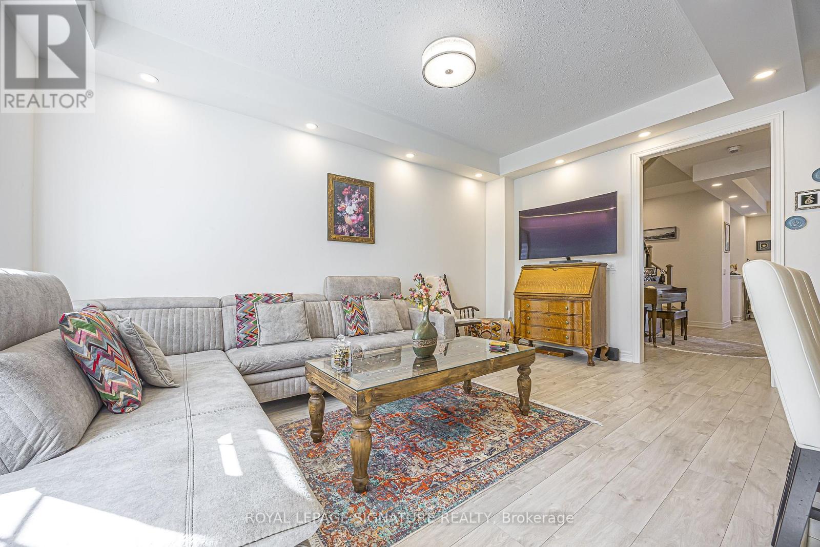 Photo 13 of 27 Beechborough Crescent, East Gwillimbury (Sharon)