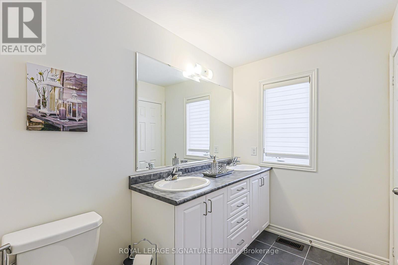 27 BEECHBOROUGH CRESCENT - 32