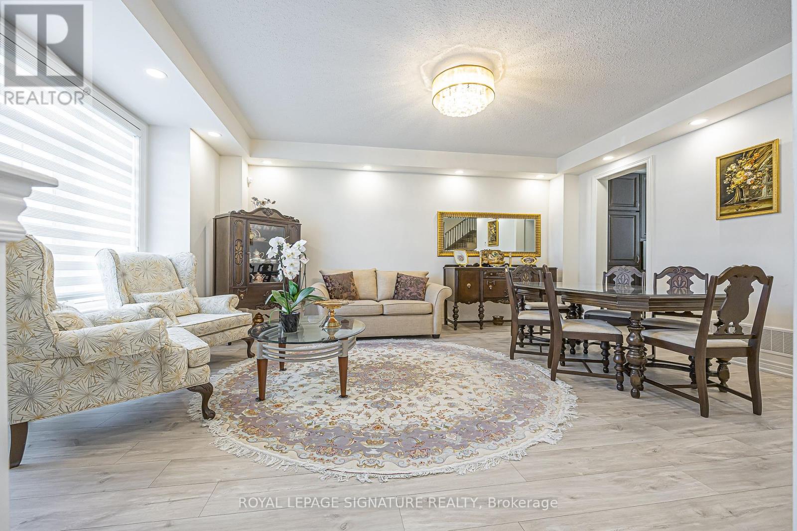 Photo 5 of 27 Beechborough Crescent, East Gwillimbury (Sharon)