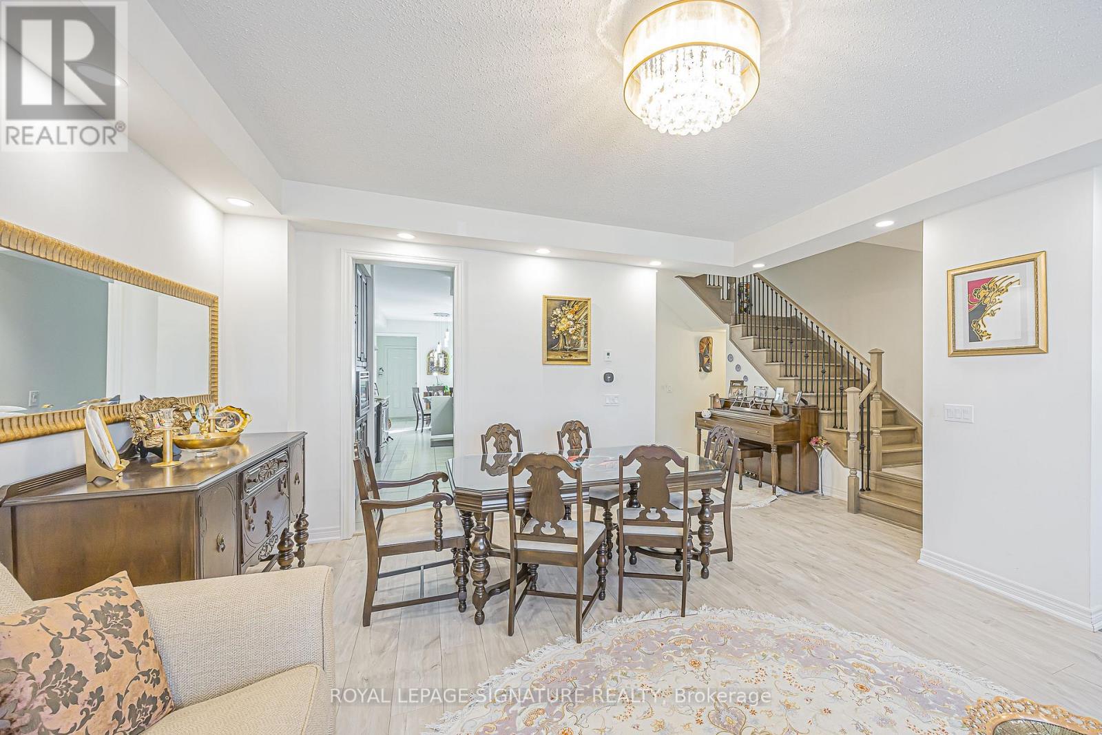 27 BEECHBOROUGH CRESCENT - 9