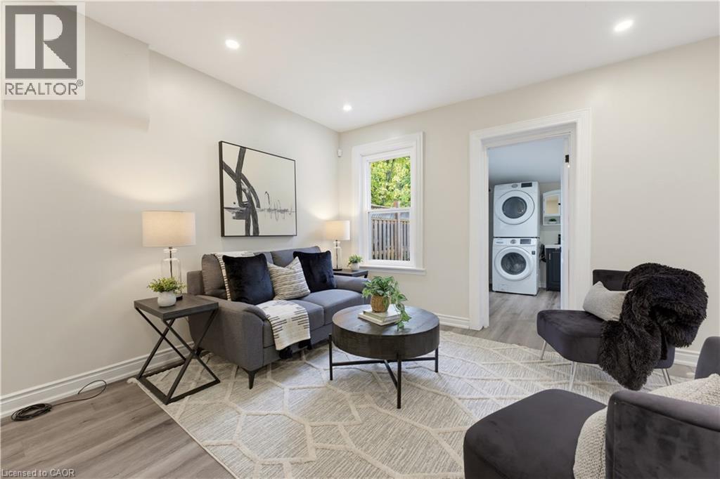 20 HOUSE Avenue - Image 8