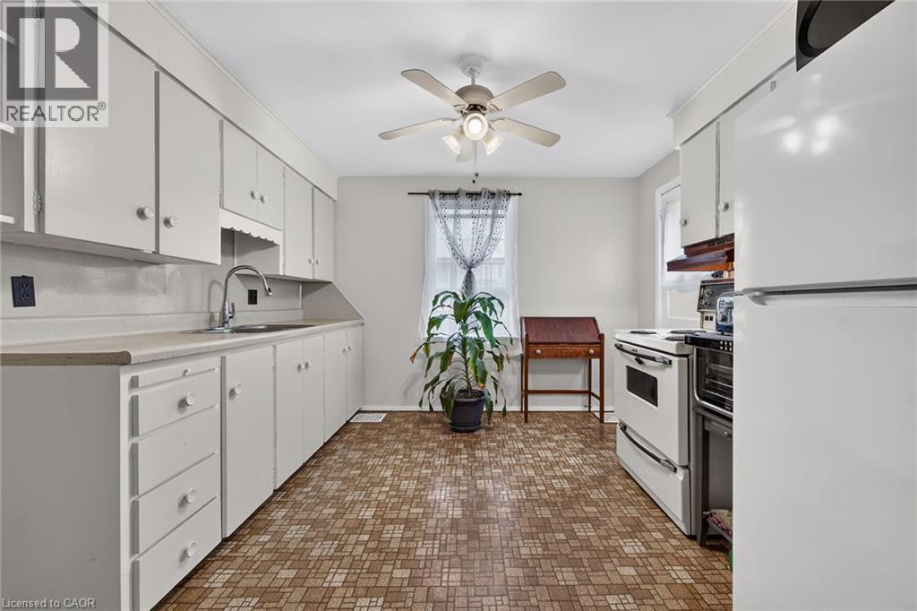 103 BELMONT Avenue - 17