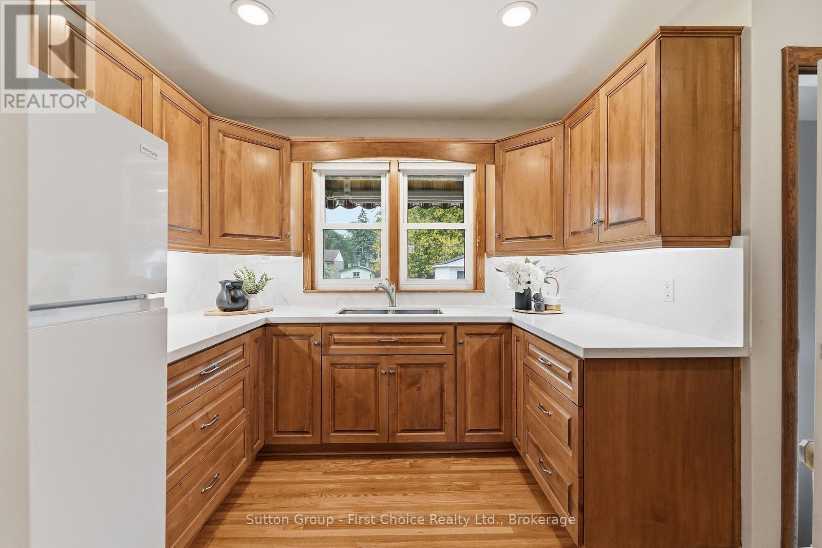 151 WOODS STREET - 13