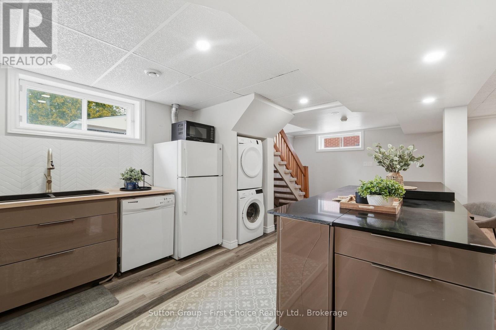 151 WOODS STREET - Image 27