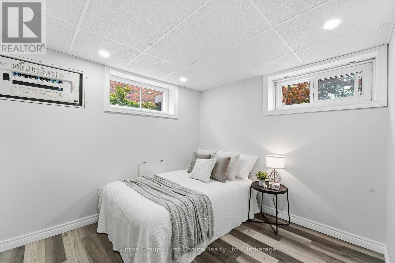 151 WOODS STREET - Image 36