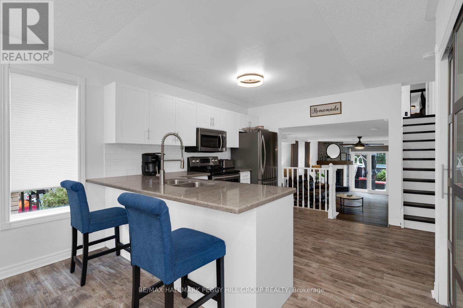 128 Churchland Drive, Barrie photo 4