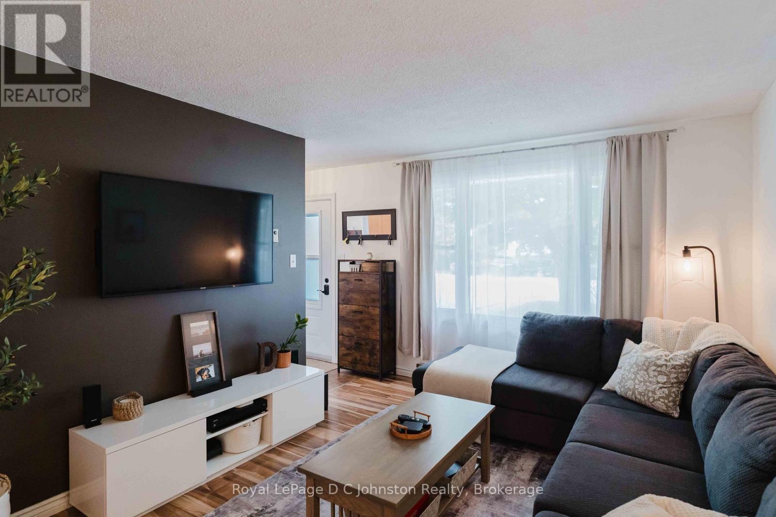 761 ARLINGTON STREET - 3