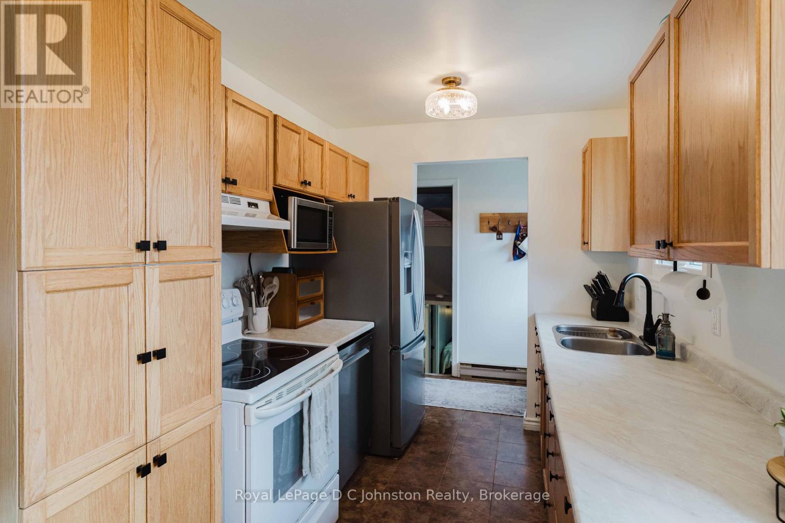 761 ARLINGTON STREET - Image 8