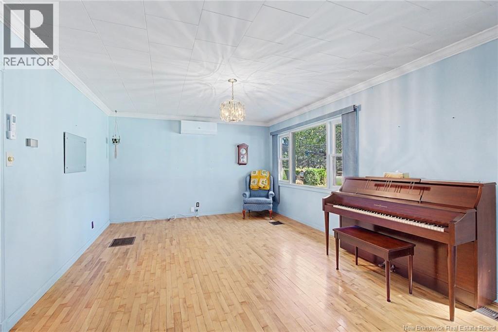 31 McLeod Avenue - Image 6