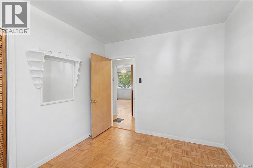 31 McLeod Avenue - Image 22