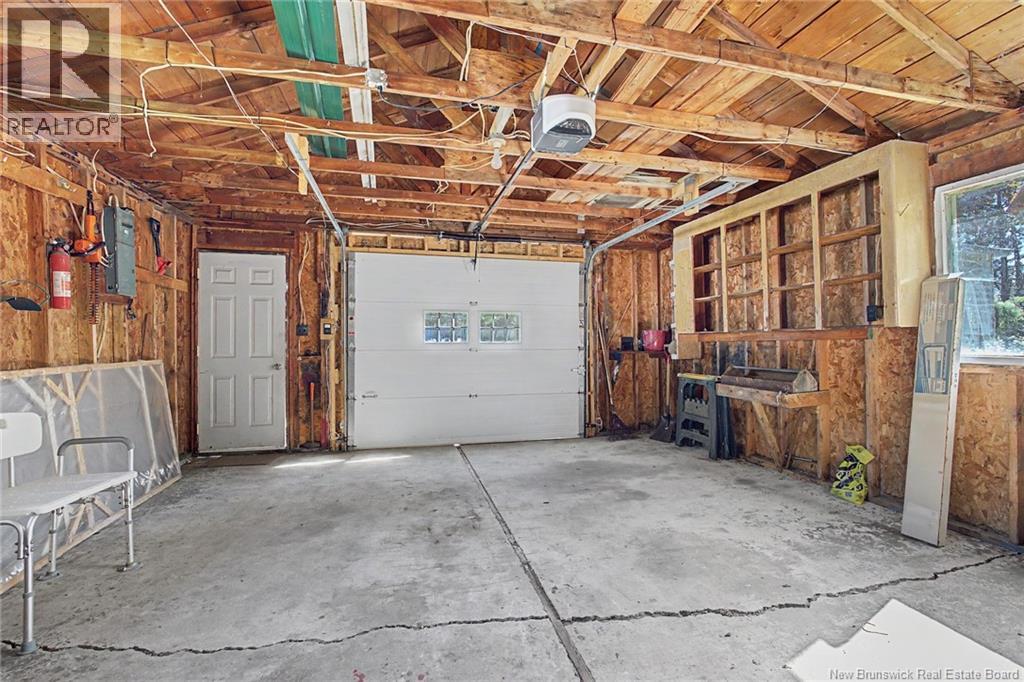 31 McLeod Avenue - Image 35
