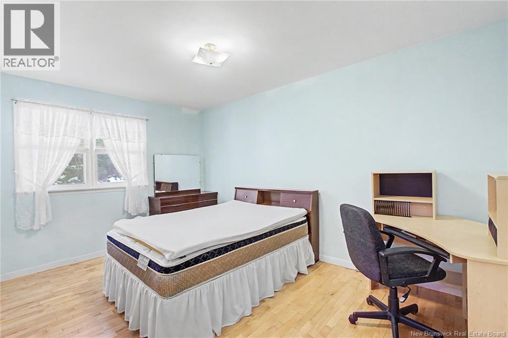 31 McLeod Avenue - 17