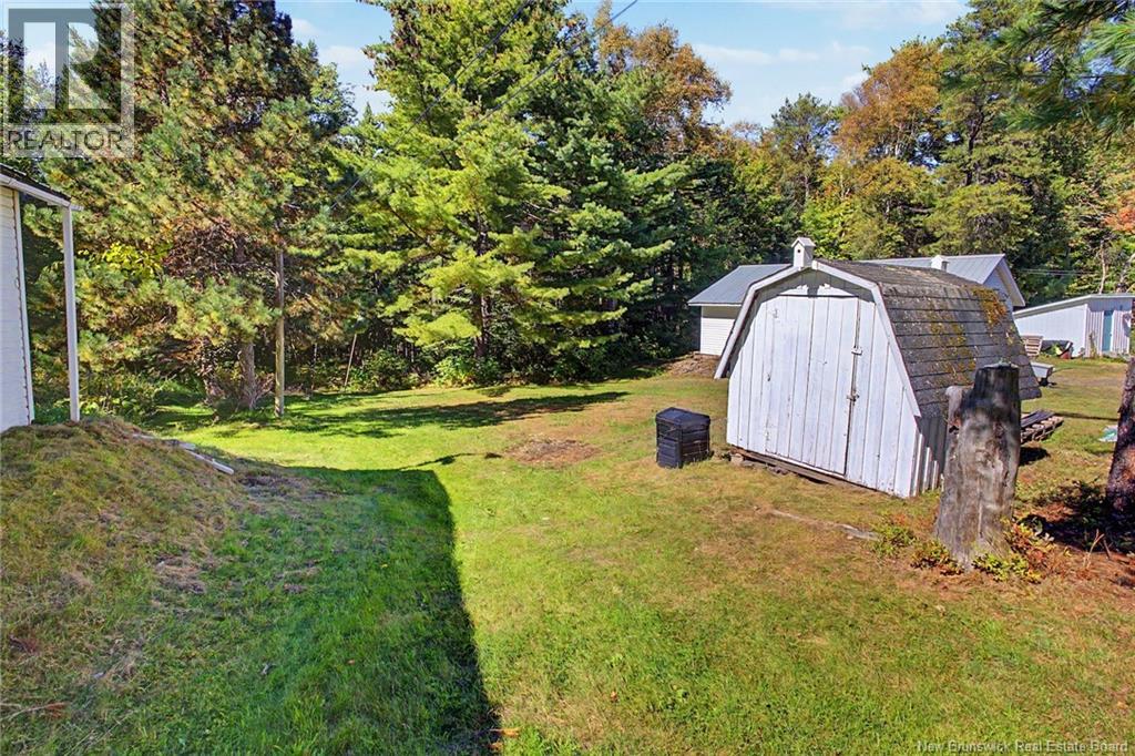 31 McLeod Avenue - Image 36
