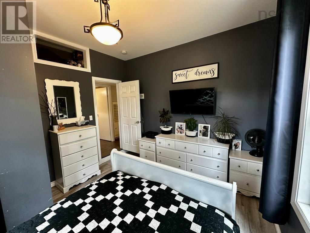 255 Dorey Rd - 18
