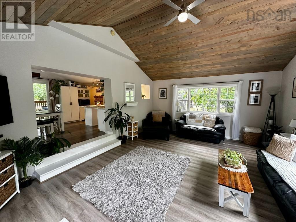 255 Dorey Rd - 33