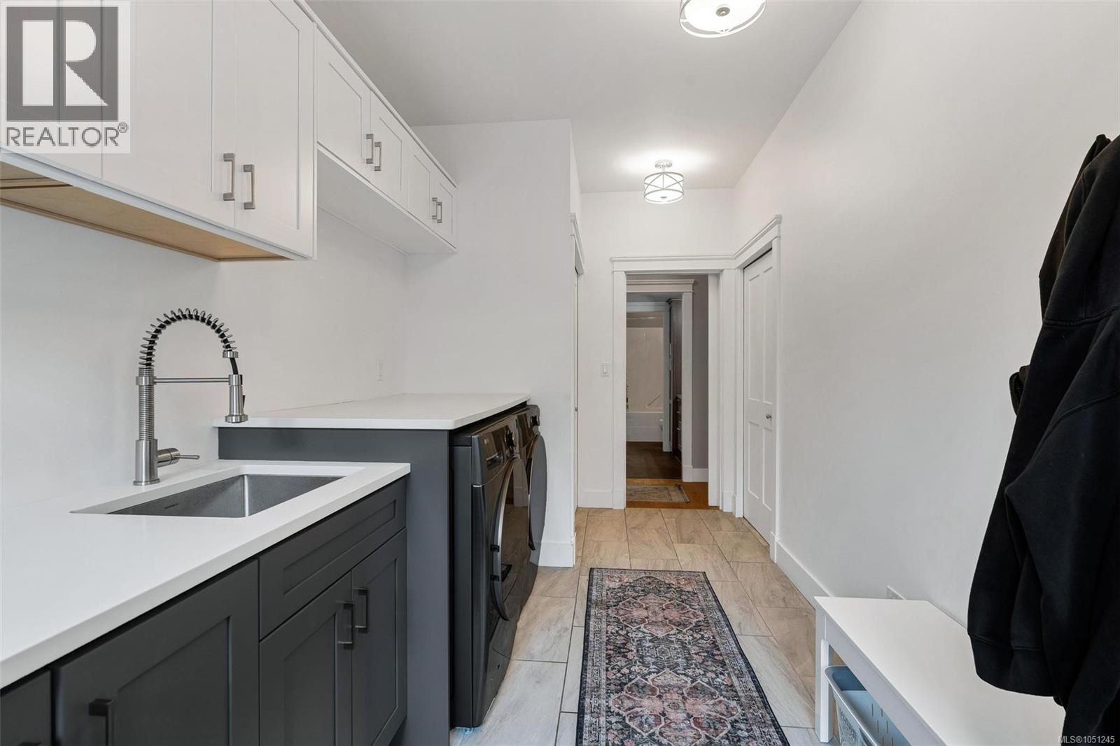 2944 Roozendaal Rd - 42