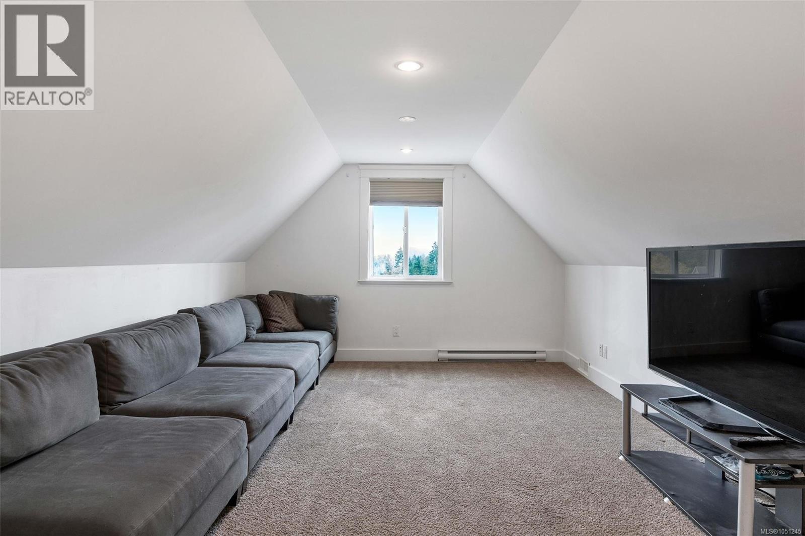 2944 Roozendaal Rd - 50